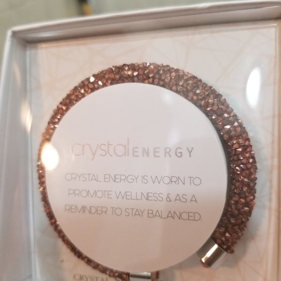Crystal energy Swarovski end cap bracelet - Picture 3 of 5